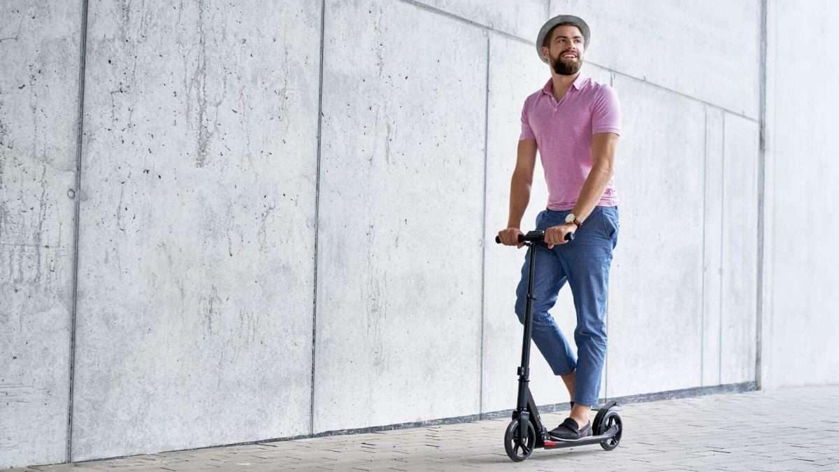 , FAQ: So werden E-Scooter versichert, Cologne Insurance - Versicherungsmakler & Versicherungsberater in Köln, Leverkusen, Opladen, Burscheid, Odenthal, Kürten, Lindlar, Bergisch Gladbach, Bensberg, Refrath, Engelskirchen, Rösrath, Overath, Lohmar, Troisdorf, Siegburg, Hennef, Niederkassel, Wesseling, Brühl, Erftstadt, Hürth, Frechen, Kerpen, Bergheim, Pulheim,...