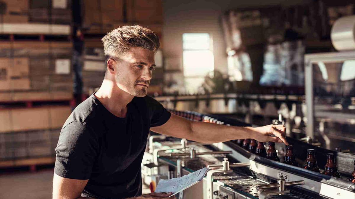 Gewerbeversicherungen, Viele Gewerbeversicherungen werden 2023 deutlich teurer, Rhein Insurance - Versicherungsmakler in Düsseldorf, Wuppertal, Krefeld, Neuss, Mönchengladbach, Solingen, Ratingen, Langenfeld, Hilden, Dormagen, Meerbusch, Monheim am Rhein, Kaarst, ...