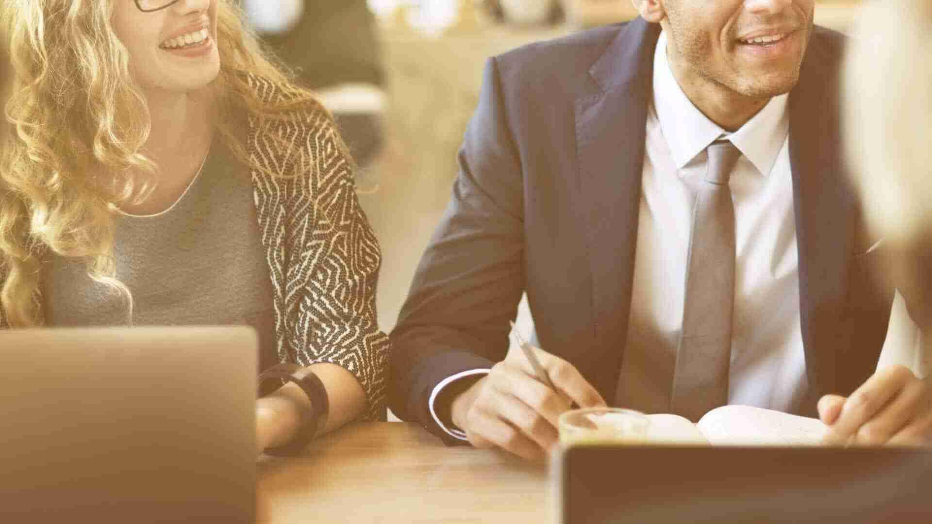 Rhein Insurance: Unabhängiger Versicherungsmakler und Finanzberater in Düsseldorf.