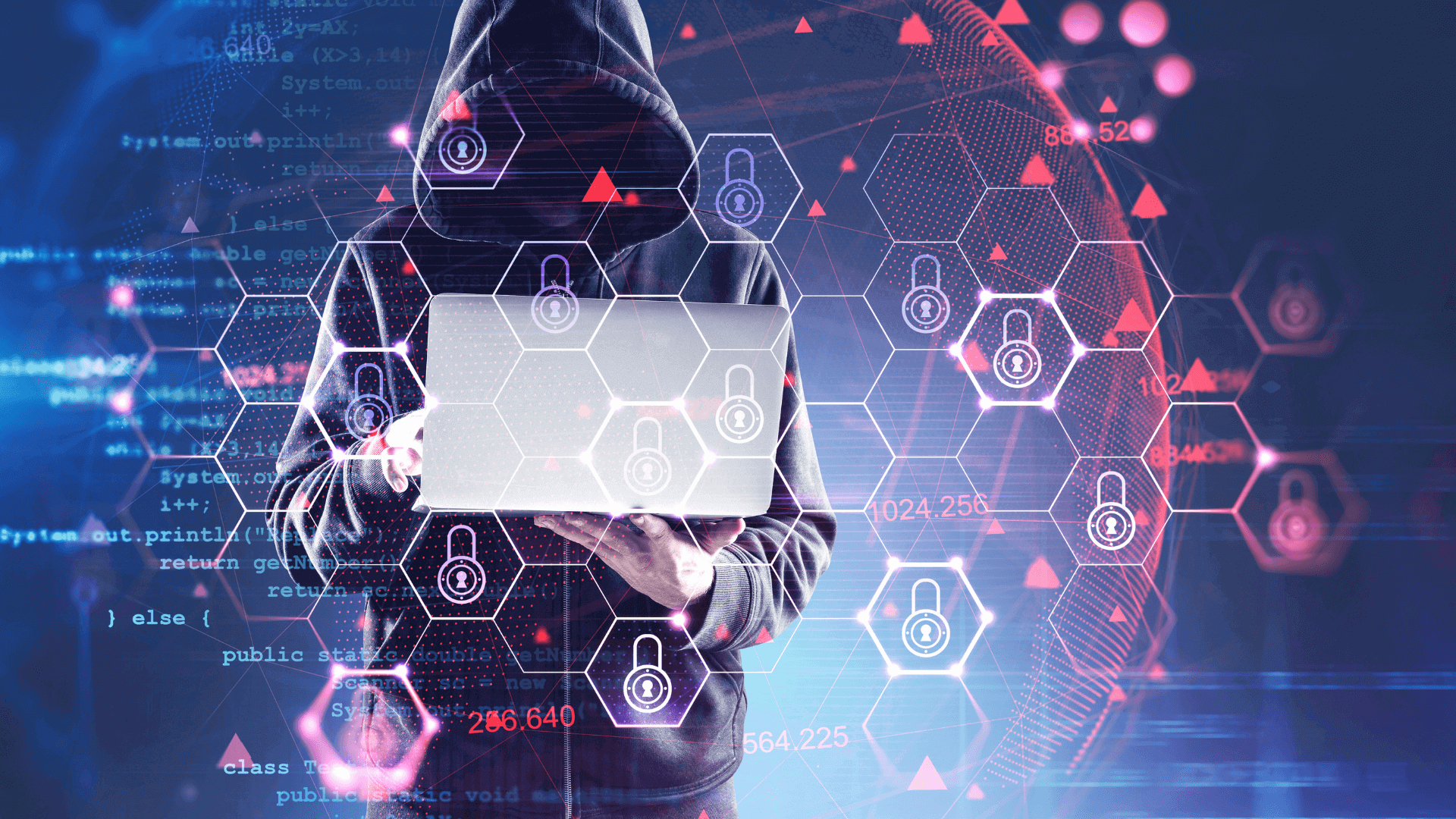 Person in Kapuzenpullover hält einen Laptop, umgeben von Cybersecurity-Symbolen und Datenmustern.
